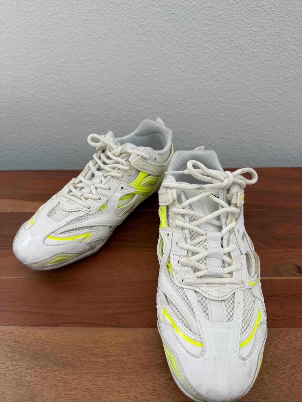 BALENCIAGA Low Top Drive Sneakers Fluorescent Trainers Size 39 - US 9 - Uk 6